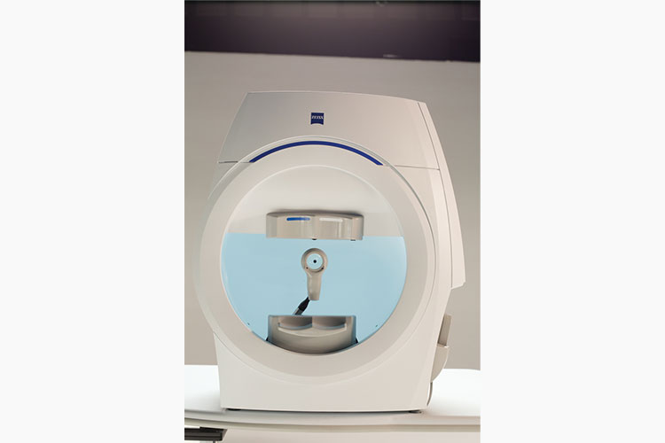 カールツァイス社 静的視野計 HFA840