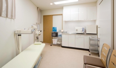 亀井アイクリニック外観内装